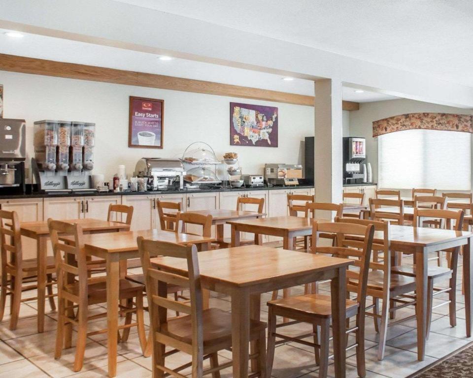 Econo Lodge Ithaca Exteriér fotografie