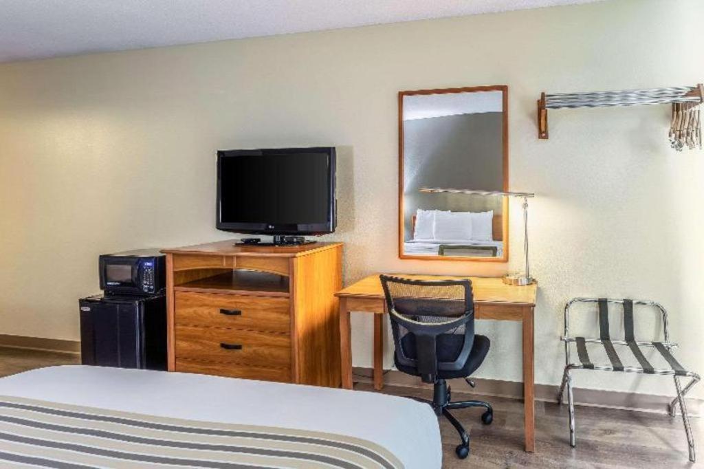 Econo Lodge Ithaca Exteriér fotografie