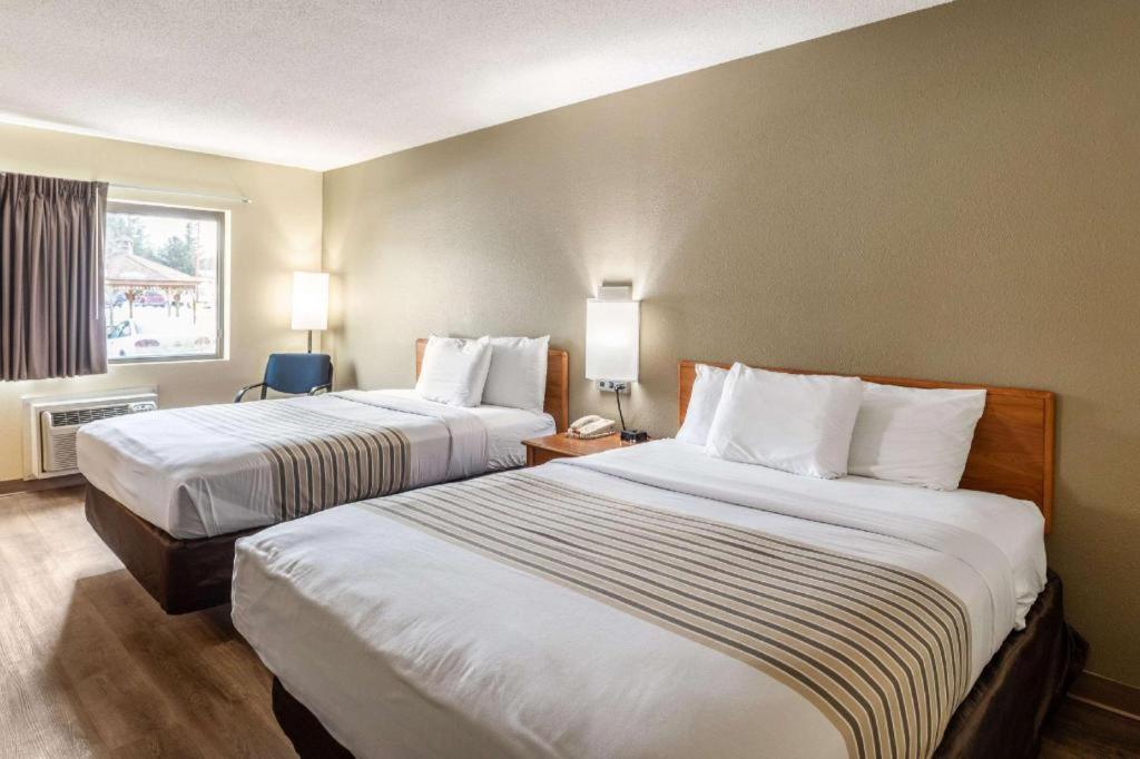 Econo Lodge Ithaca Exteriér fotografie