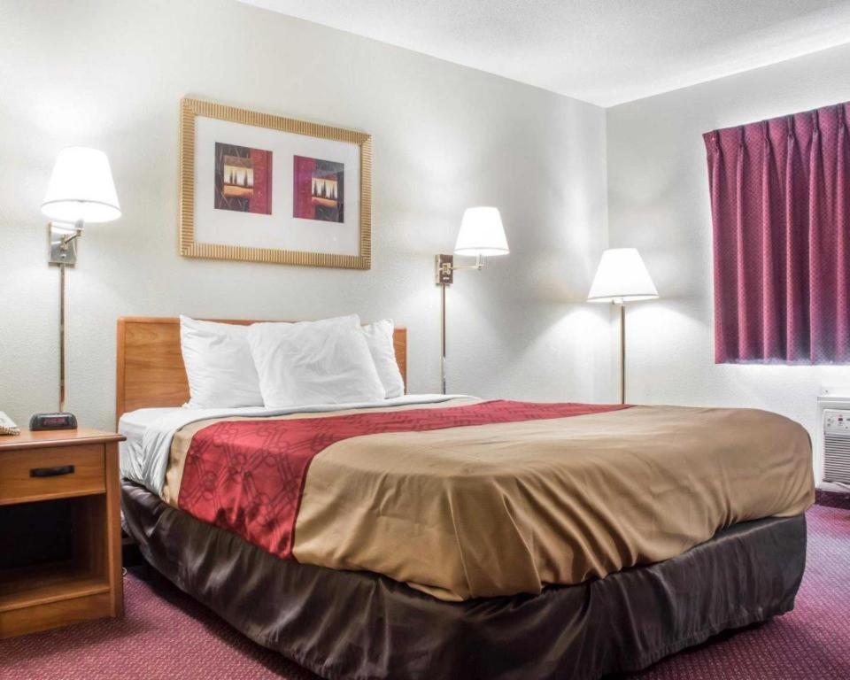 Econo Lodge Ithaca Exteriér fotografie