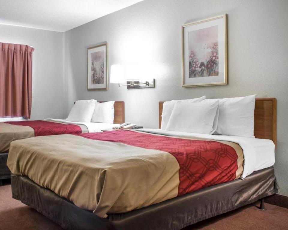 Econo Lodge Ithaca Exteriér fotografie