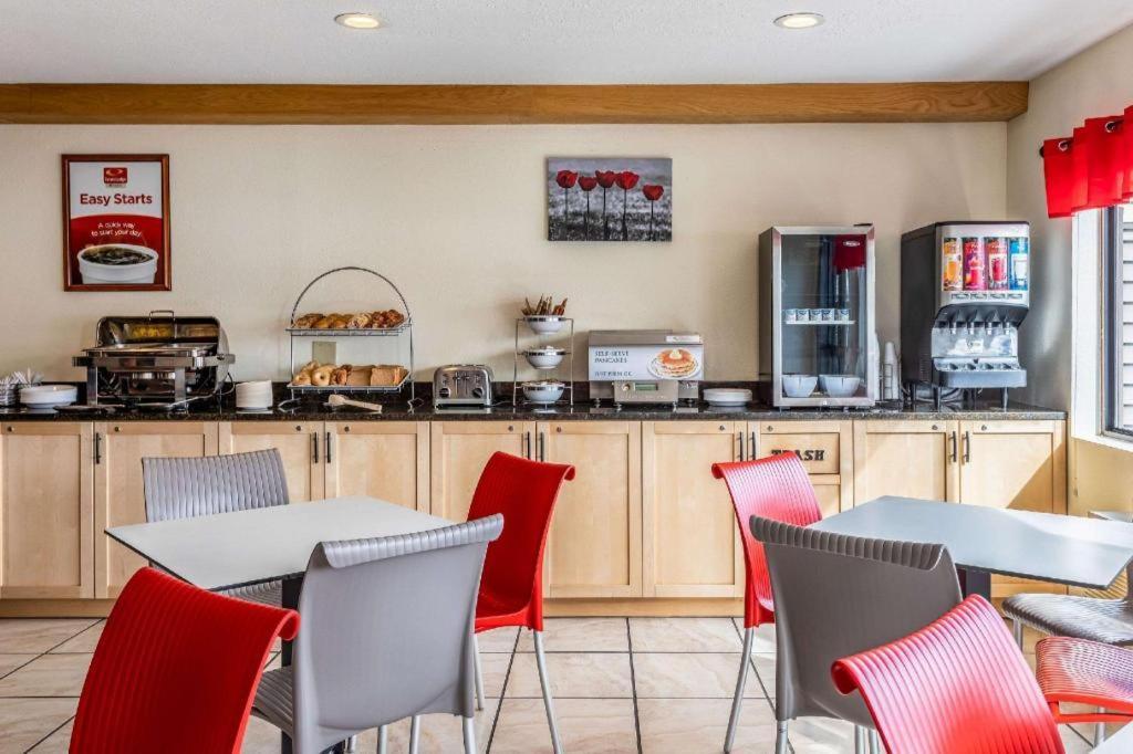Econo Lodge Ithaca Exteriér fotografie